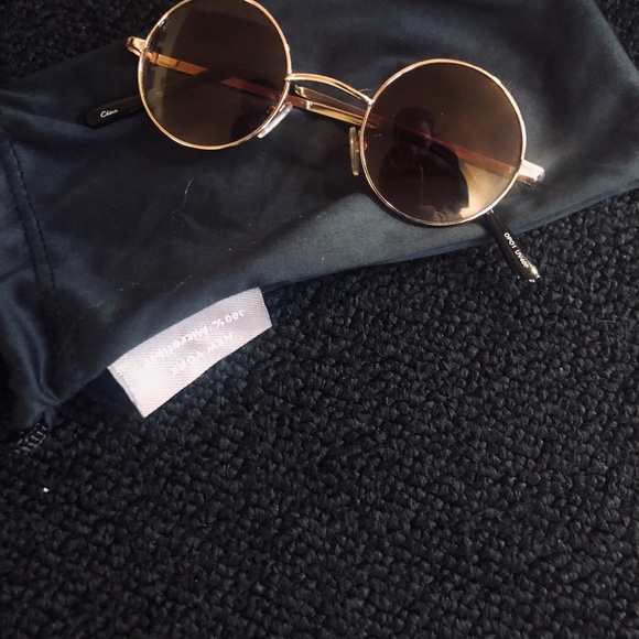 🔮 - Picture 2 of 2